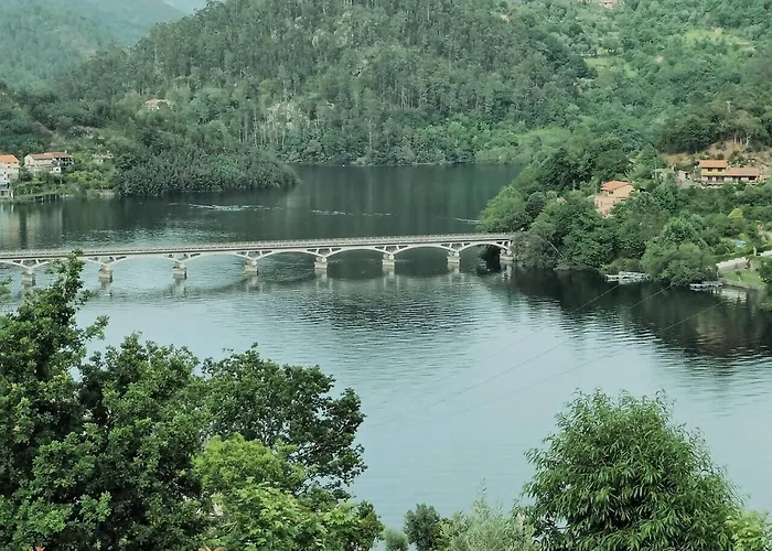 Apartamento Casa De Ribes T2 Vista Fantástica Rio Caldo